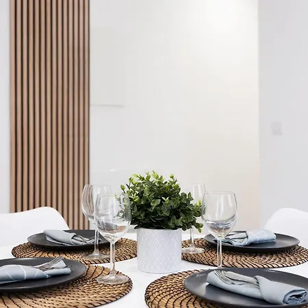 Au Apartment