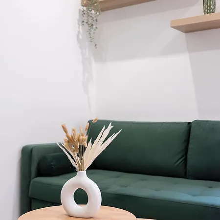 Au Apartment *